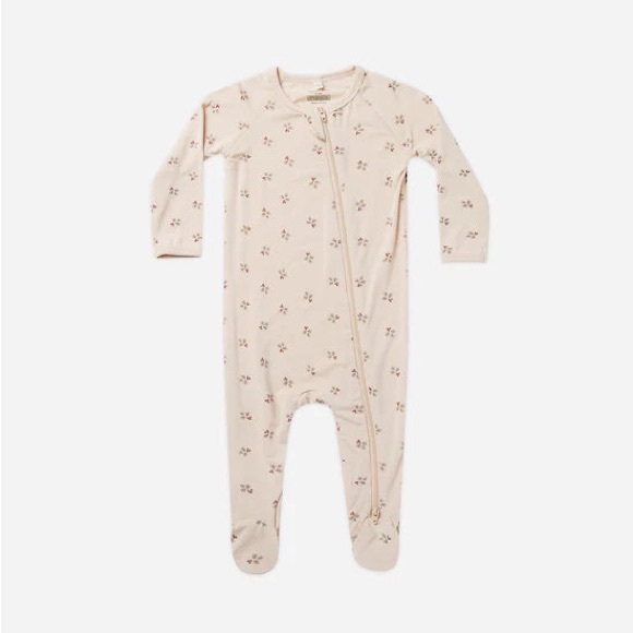 NWT Rylee and Cru Modal Footie Size 0-3M in Holly Berry - Picture 1 of 8